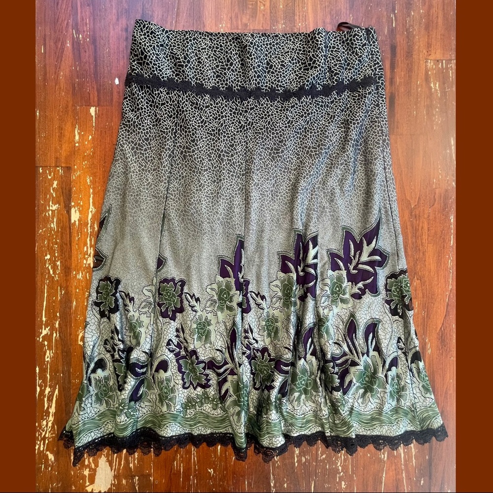 SOLD——ZASHI Floral Lace Long Skirt - Picture 2 of 11